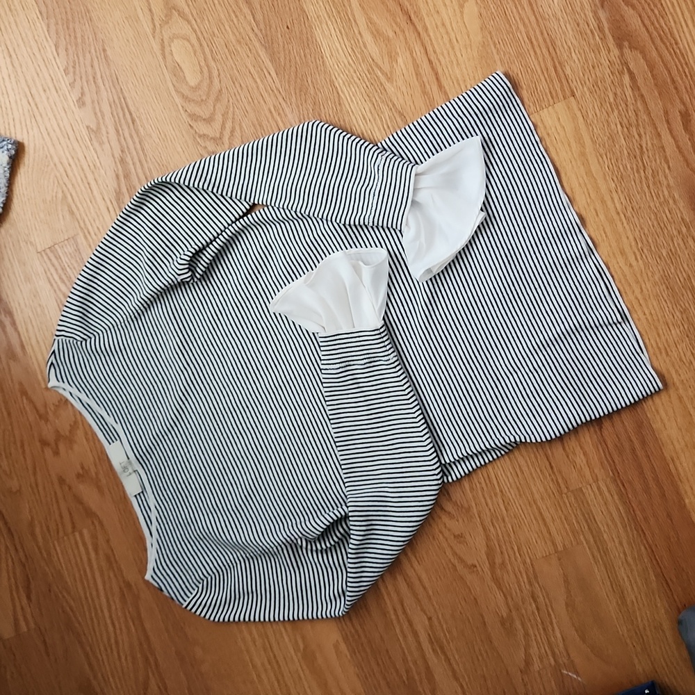 Loft shirt, long sleeve, beautiful cuffs, black/ white thin stripes